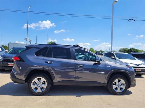 2020 Toyota RAV4 Hybrid LE