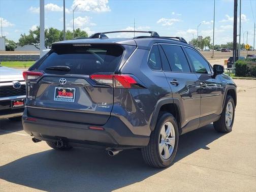 2020 Toyota RAV4 Hybrid LE