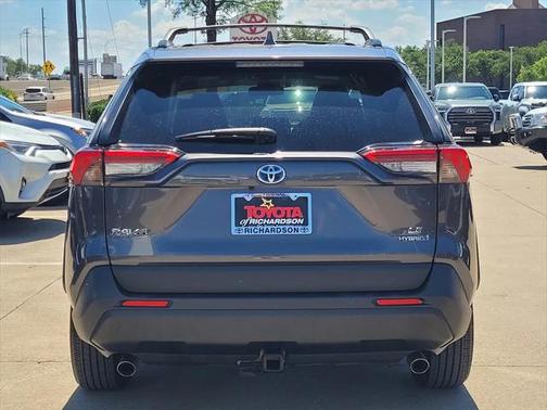 2020 Toyota RAV4 Hybrid LE