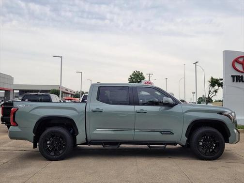 2025 Toyota Tundra Platinum