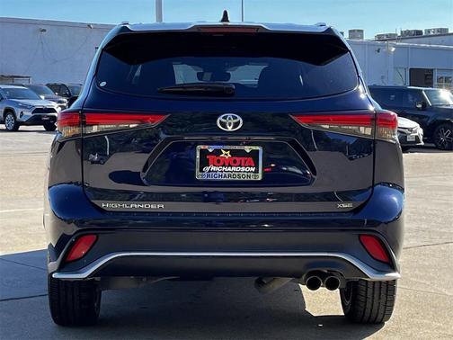 2022 Toyota Highlander XSE