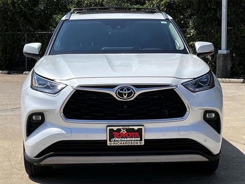 2022 Toyota Highlander Platinum