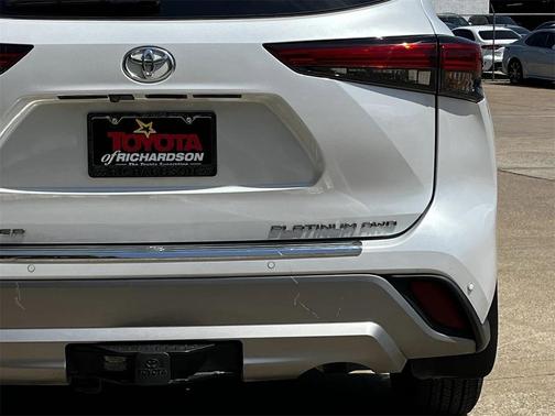2022 Toyota Highlander Platinum