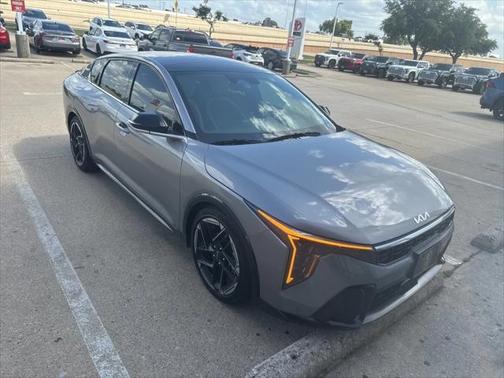 2025 Kia K4 GT-Line
