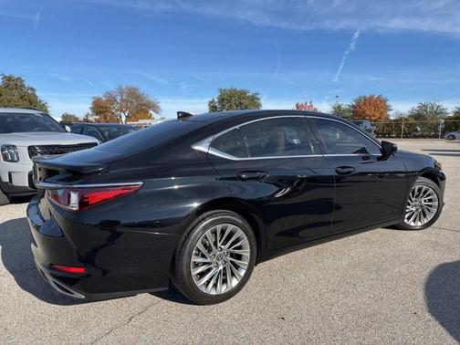2023 Lexus ES 350 Ultra Luxury