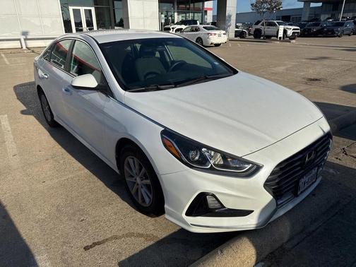 2019 Hyundai SONATA SE