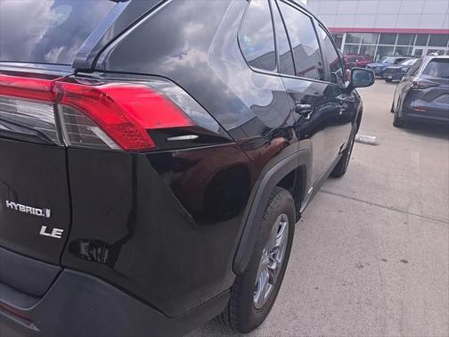 2022 Toyota RAV4 Hybrid LE
