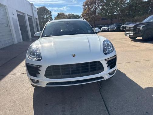 2018 Porsche Macan Base