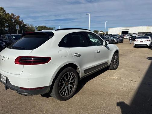 2018 Porsche Macan Base