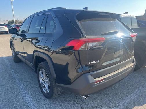 2023 Toyota RAV4 Hybrid XLE