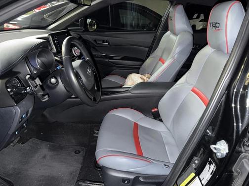 2018 Toyota C-HR XLE Premium