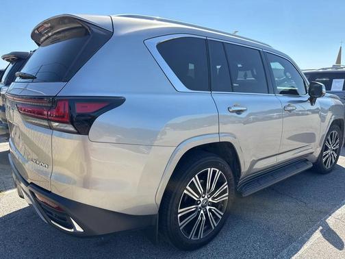 2023 Lexus LX 600 Luxury