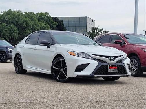2020 Toyota Camry XSE