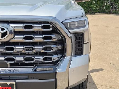2025 Toyota Tundra Hybrid Platinum