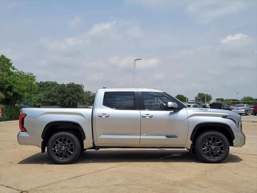 2025 Toyota Tundra Hybrid Platinum