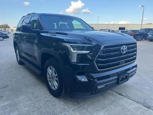 2024 Toyota Sequoia SR5
