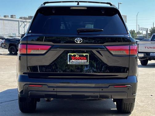 2024 Toyota Sequoia SR5