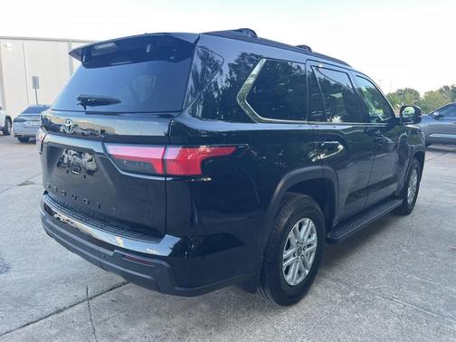 2024 Toyota Sequoia SR5