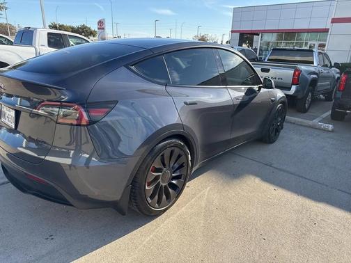 2022 Tesla Model Y Performance Dual Motor All-Wheel Drive