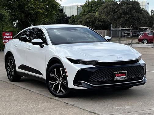 2023 Toyota Crown XLE