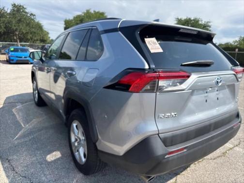 2021 Toyota RAV4 Hybrid XLE