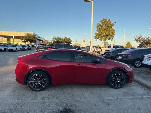 2023 Toyota Prius XLE