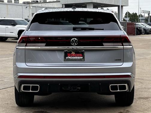 2024 Volkswagen Atlas Cross Sport 2.0T SEL Premium