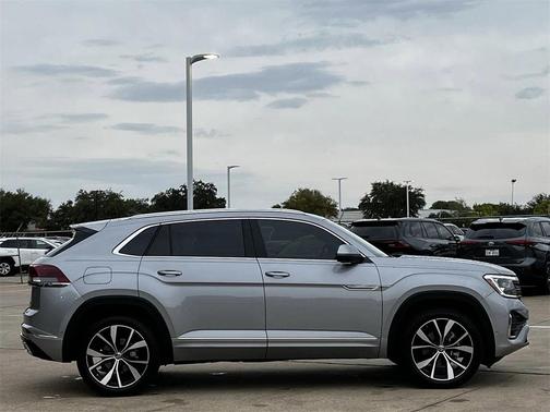2024 Volkswagen Atlas Cross Sport 2.0T SEL Premium