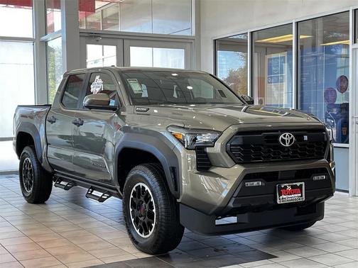 2025 Toyota Tacoma TRD Off Road
