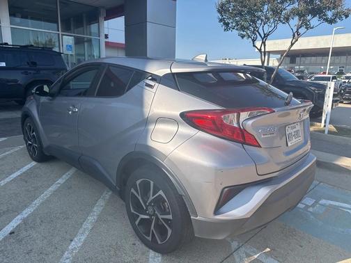 2020 Toyota C-HR XLE