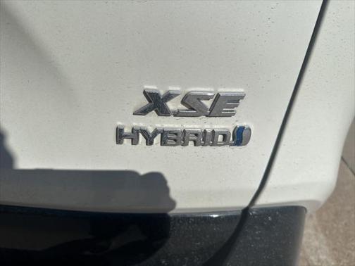 2021 Toyota RAV4 Hybrid SE