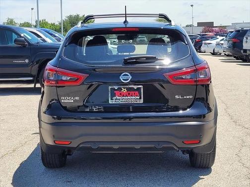 2022 Nissan Rogue Sport SL