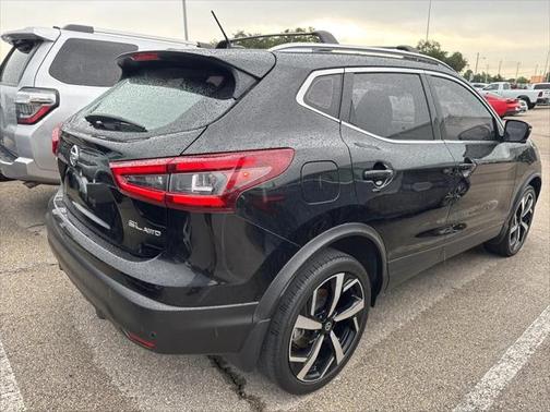 2022 Nissan Rogue Sport SL