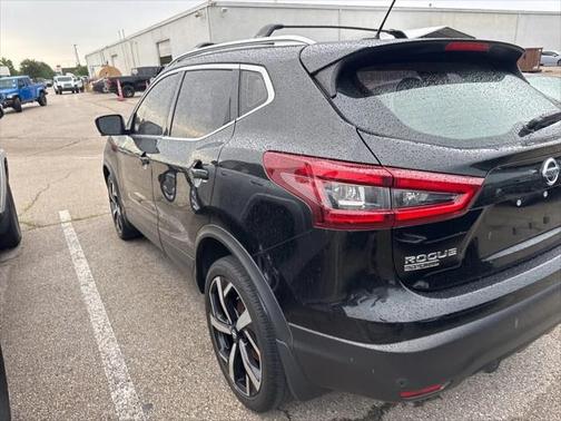 2022 Nissan Rogue Sport SL