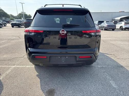 2022 Nissan Pathfinder SV 4WD