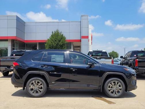 2025 Toyota RAV4 Hybrid XLE Premium