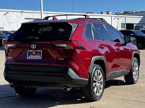 2021 Toyota RAV4 XLE Premium