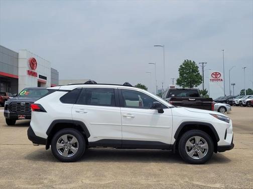 2025 Toyota RAV4 Hybrid LE