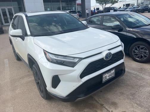 2022 Toyota RAV4 Hybrid SE