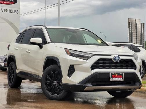 2022 Toyota RAV4 Hybrid SE