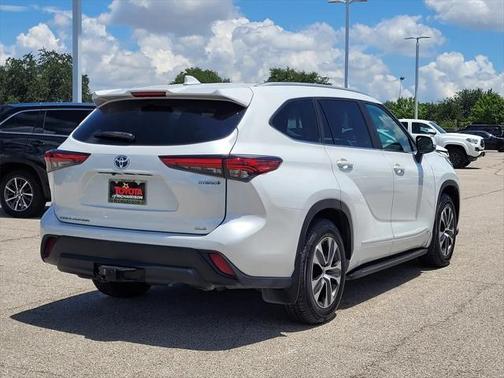 2023 Toyota Highlander Hybrid XLE