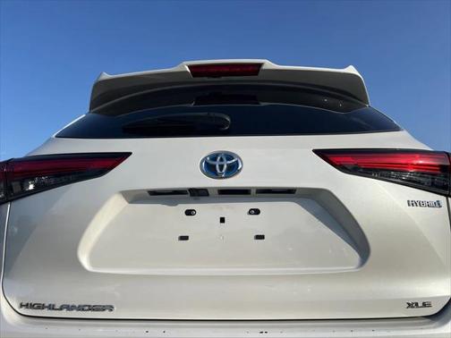 2023 Toyota Highlander Hybrid XLE