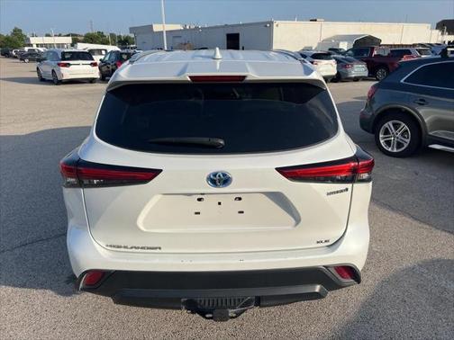 2023 Toyota Highlander Hybrid XLE