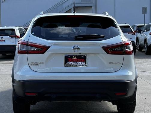 2022 Nissan Rogue Sport SL