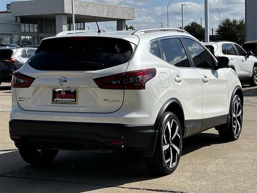 2022 Nissan Rogue Sport SL