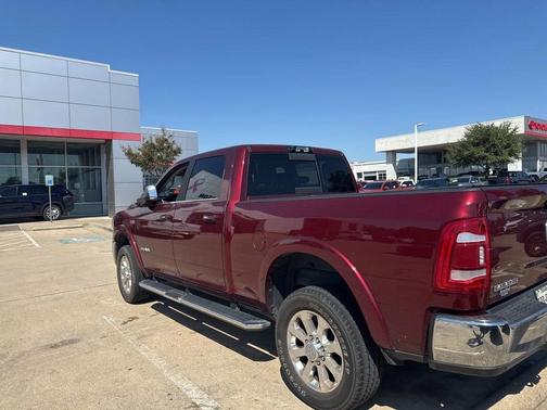 2022 RAM 2500 Laramie Crew Cab 4x4 6'4' Box