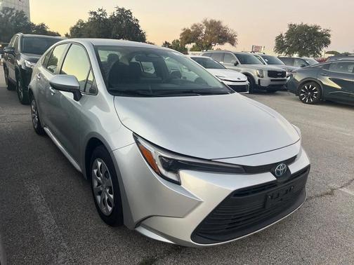 2025 Toyota Corolla Hybrid LE