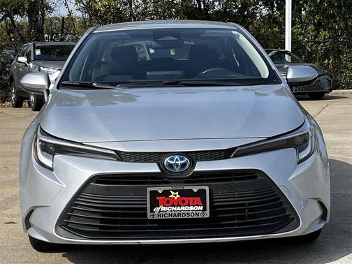 2025 Toyota Corolla Hybrid LE