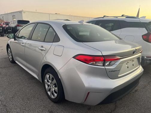 2025 Toyota Corolla Hybrid LE