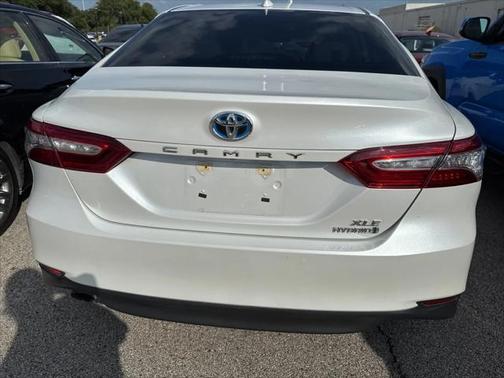 2020 Toyota Camry Hybrid XLE